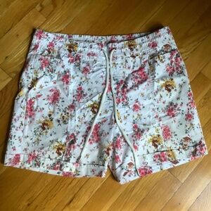 Fresh Cotton Floral Shorts 6 in Size 8